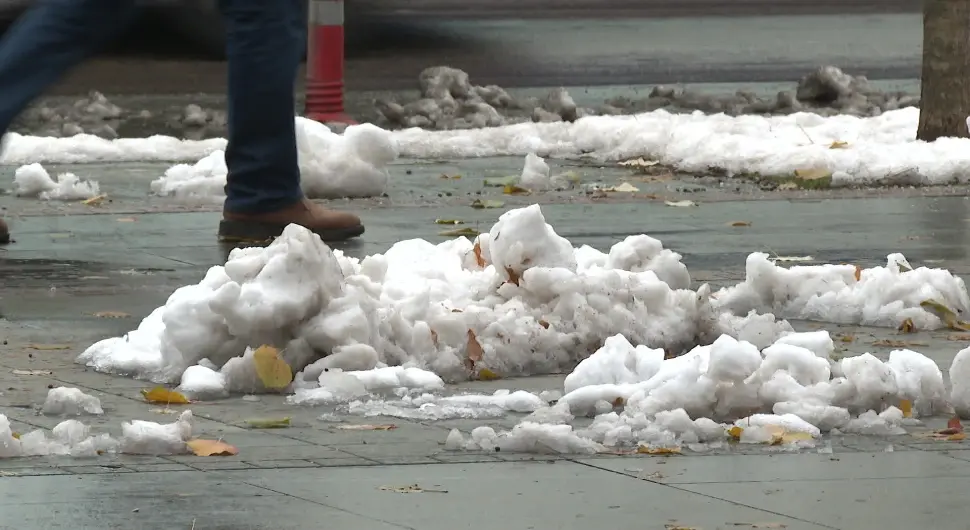 Снијег се нагло топи, метеоролози издали упозорење