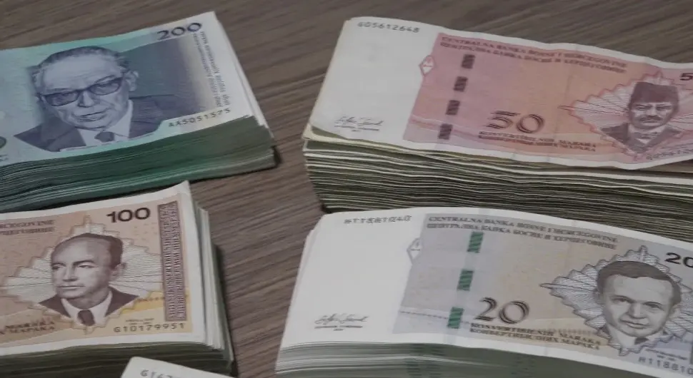 Порез на дивиденду против сиве економије?