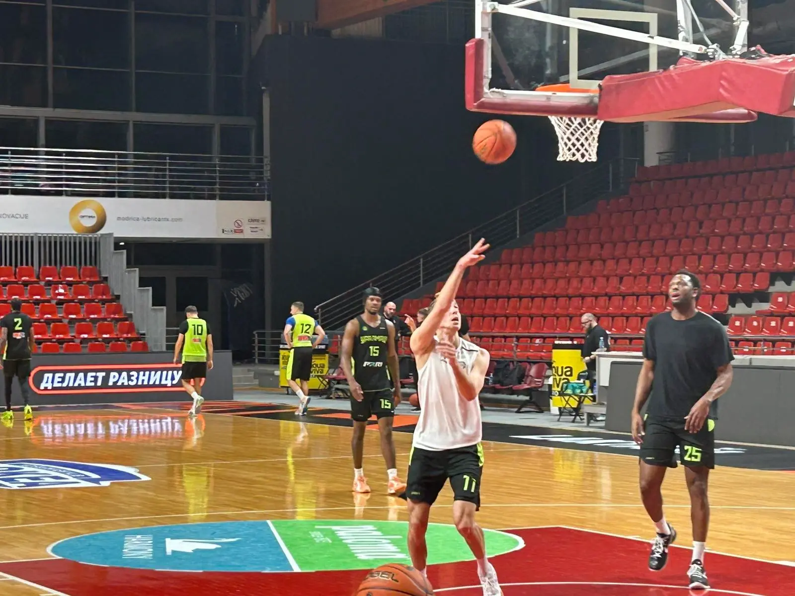 Кошаркаши Уралмаша одрадили тренинг у Лакташима