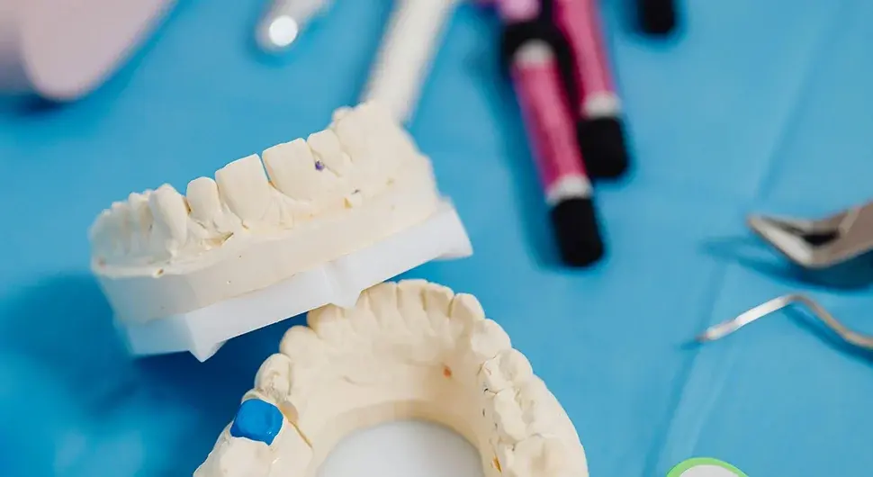 Зуби / протеза