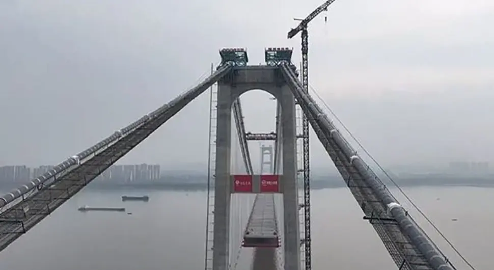 У Кини отворен двоспратни висећи мост: Погледајте ово чудо, 11,9 километара