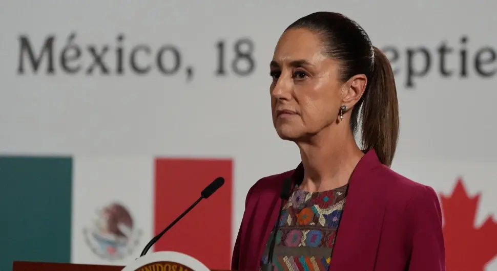 Нападнута предсједница Мексика: Мушкарац покушао да је ухвати за груди и пољуби, она га тужила