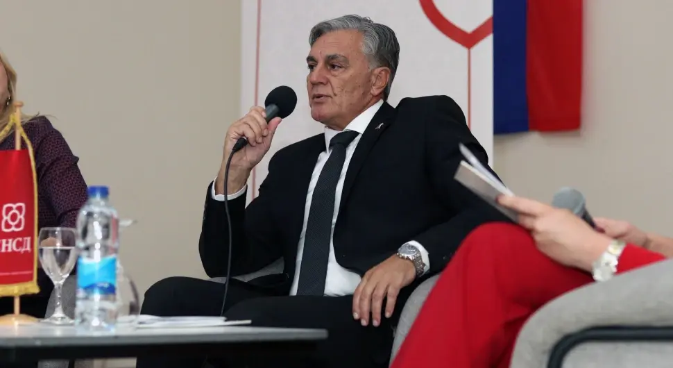 Каран: Српска је наша најсветија обавеза