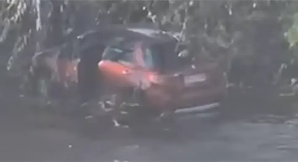 Аутом слетио у Врбас