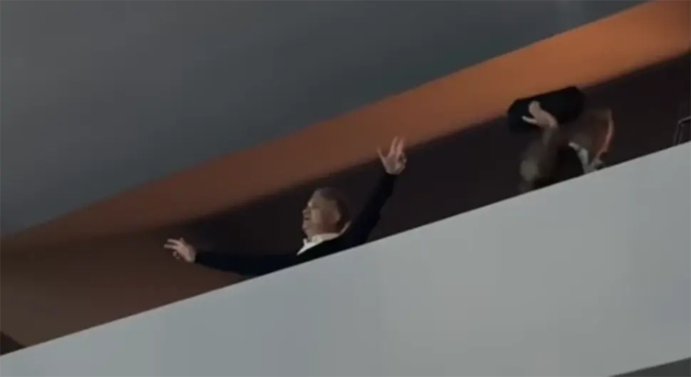 Срђан Ђоковић слави Новакову титулу