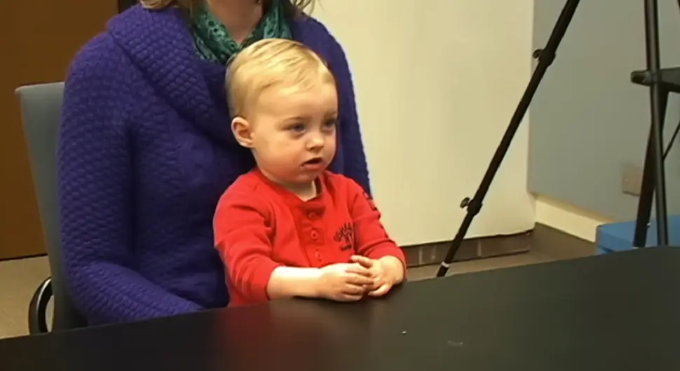 Бруталан експеримент: Погледајте шта свађа у кући ради дјетету