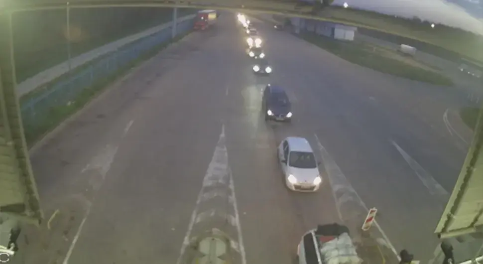 Опрез: Дужа чекања на прелазима ка Србији и Хрватској