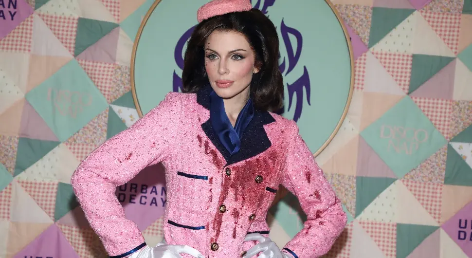 Џулија Фокс се за Ноћ вјештица обукла као крвава Џеки