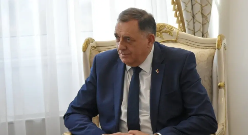 Додик са руководством Удружења пензионера Српске