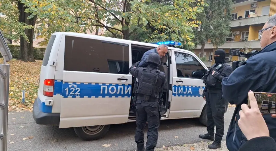 Познат идентитет ухапшених инспектора