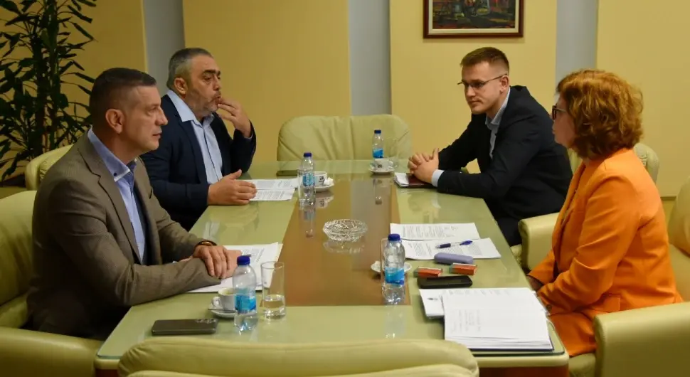 Посебни колективни уговор за раднике у јавној управи биће потписан 5. јануара