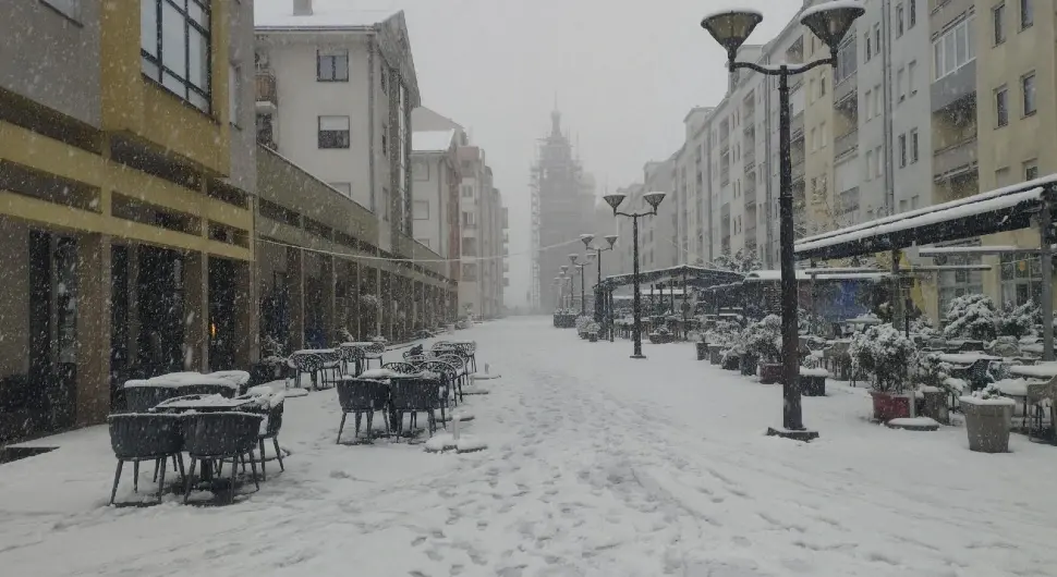Огласила се "Електрокрајина": Више бањалучких улица без струје, све екипе на терену