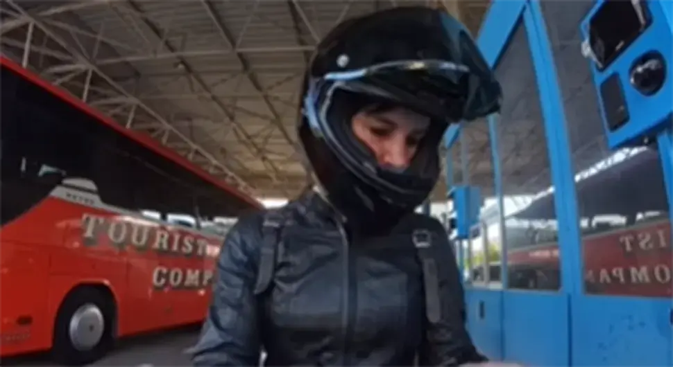 Бајкерка показала разлику између границе Хрватске и БиХ: Снимак насмијао све