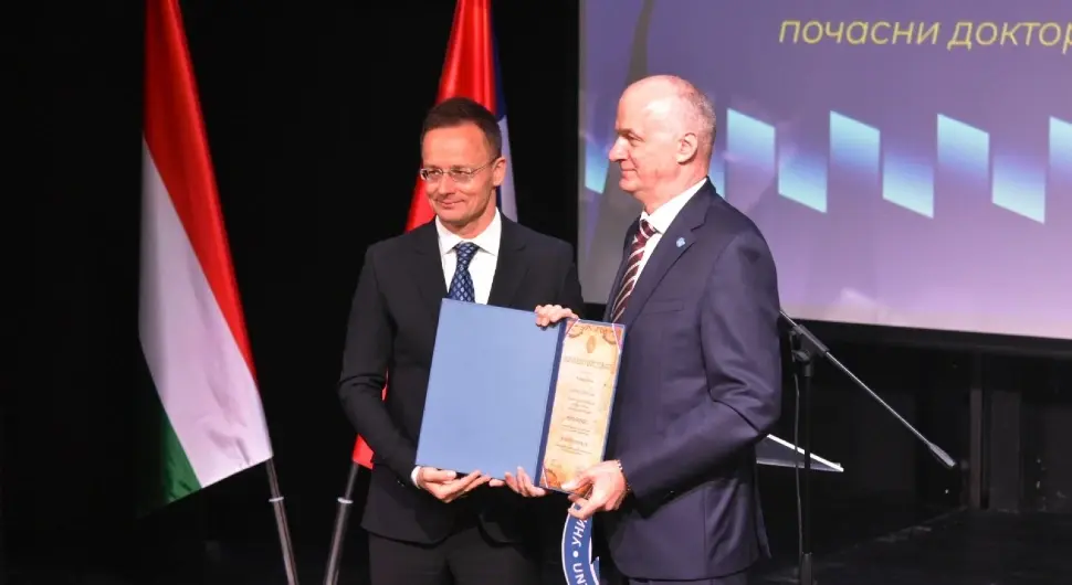 Сијарту уручен почасни докторат Универзитета у Бањалуци