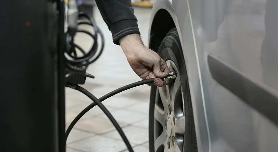 Дување гуме