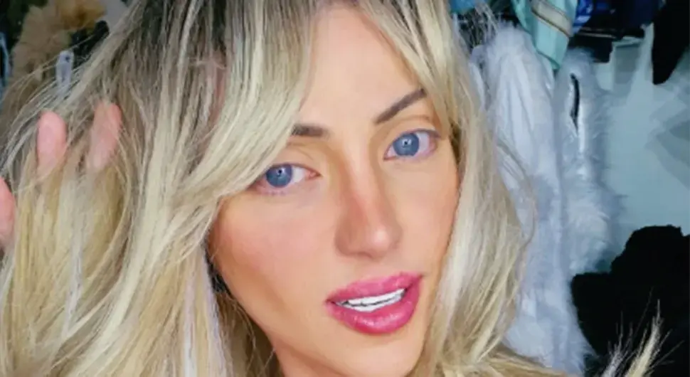 Инфлуенсерка која је имала 27 пластичних операција пронађена мртва у свом стану