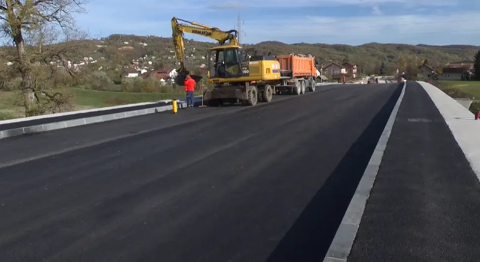 Стевановић: Мост у Чесми завршен, чека се да град уради приступне путеве