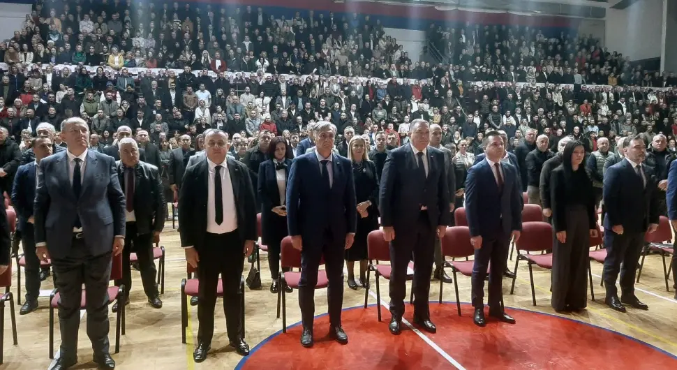 Додик: Избори су референдум против Шмита, а за Синишу Карана