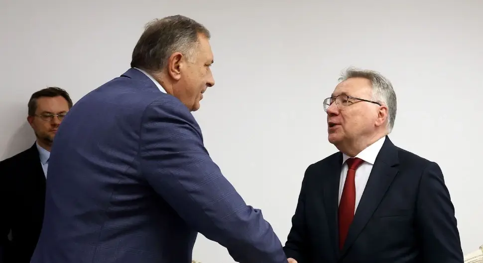 Додик са Калабуховом: Однос са Руском Федерацијом остаје стабилан на свим пољима