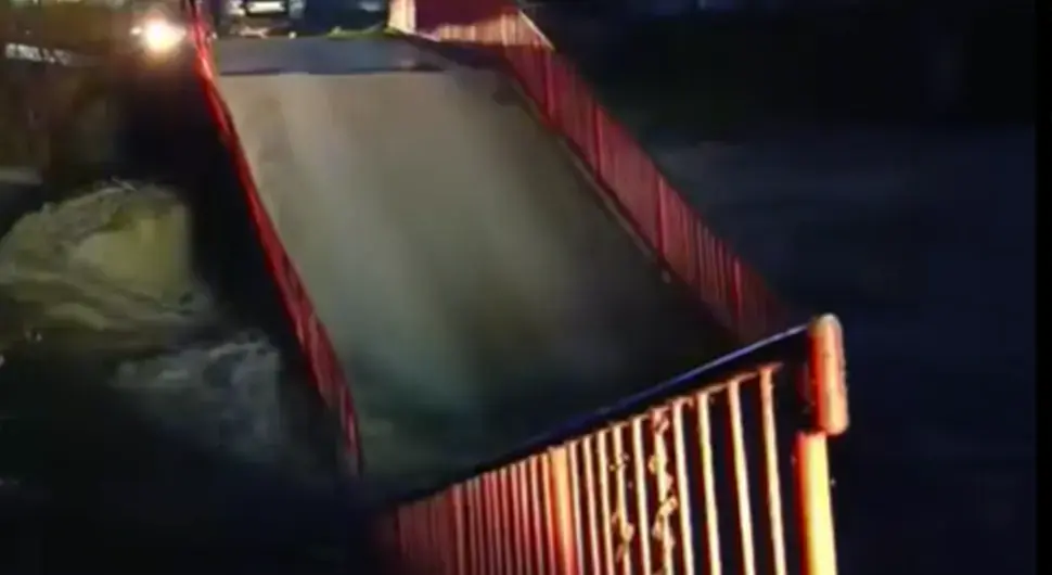 Вода однијела мост-Фојница-26112025