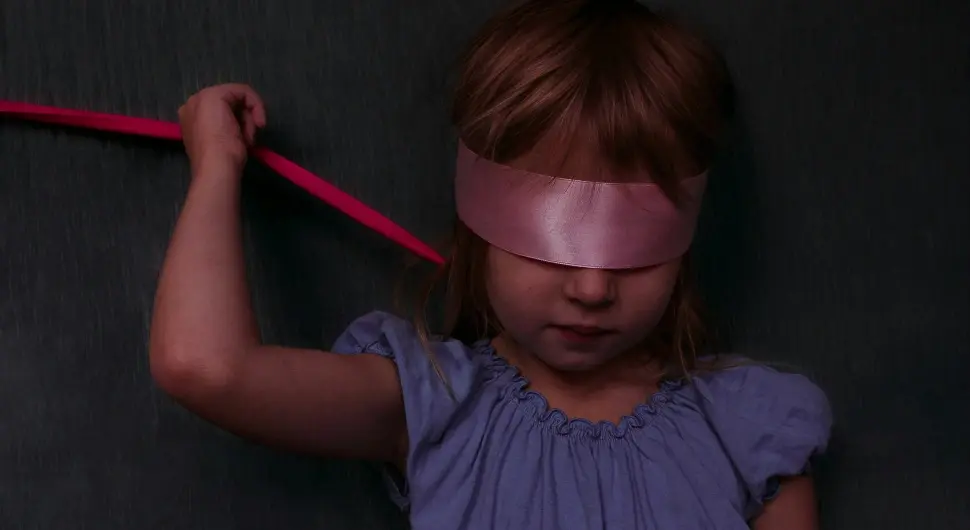 Родитељи дјевојчице коју је силовао брат открили детаље ужаса