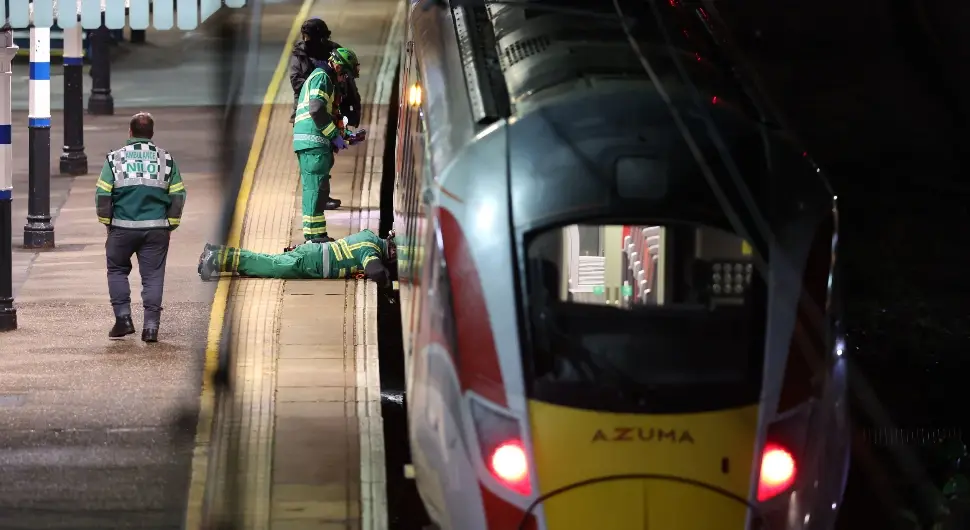 Огласио се британски министар одбране: Напад у возу - изолован случај