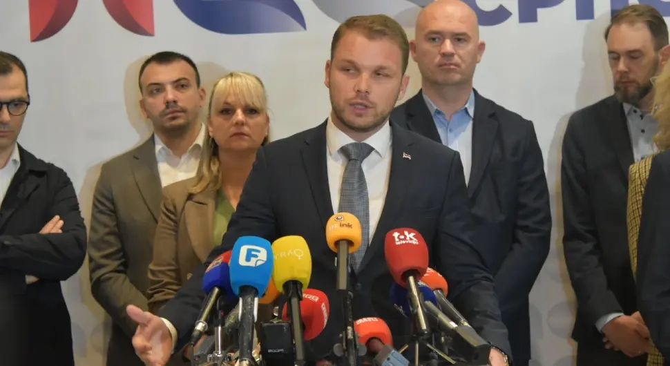 Станивуковић открио детаље пријетњи на Бањ брду