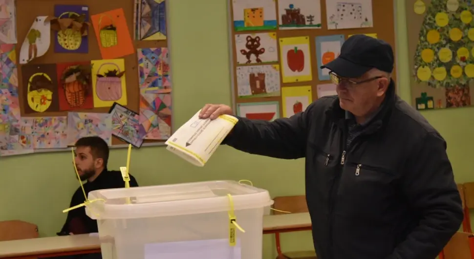 Стижу први подаци о излазности