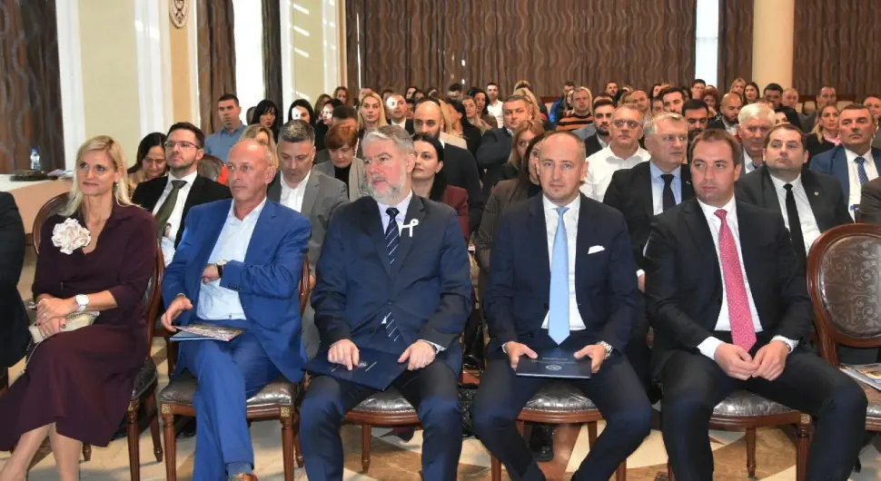 ''Новембарски дани статистике'': Евидентан континуитет раста Српске