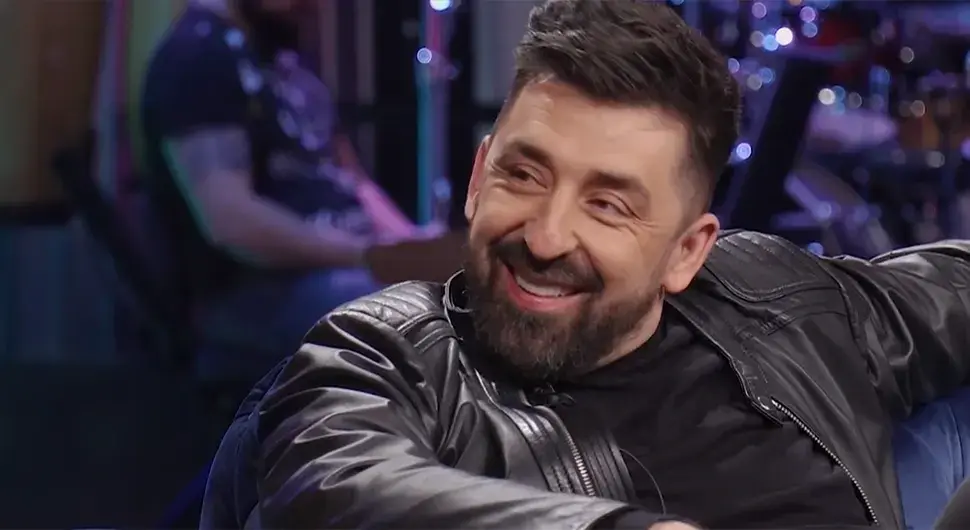 Амиџић са супругом напустио Београд: Броји ситно до порођаја, а ево како уживају