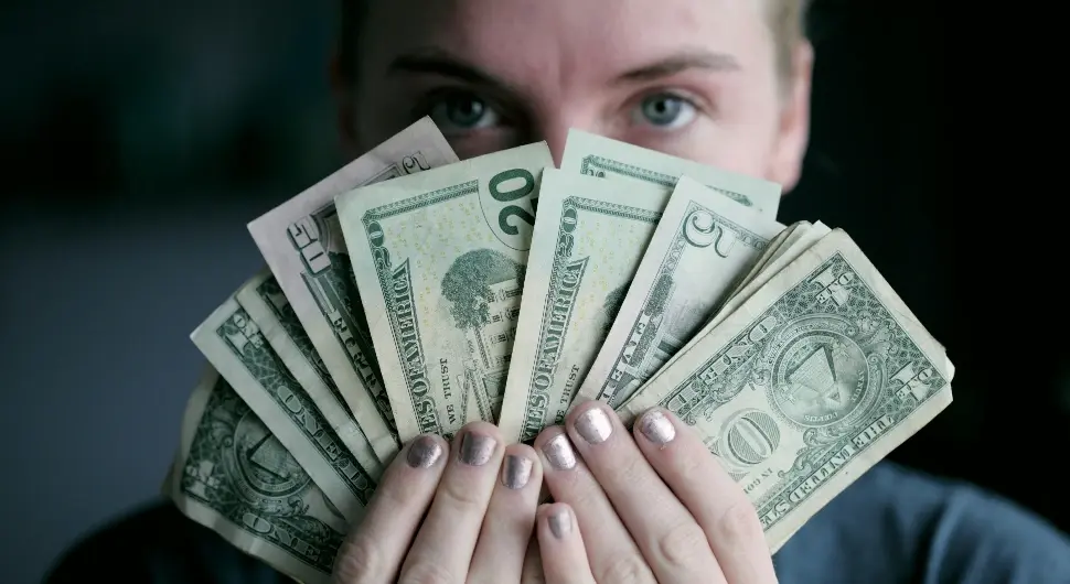 4 знака неће знати шта ће с новцем у 2026. години