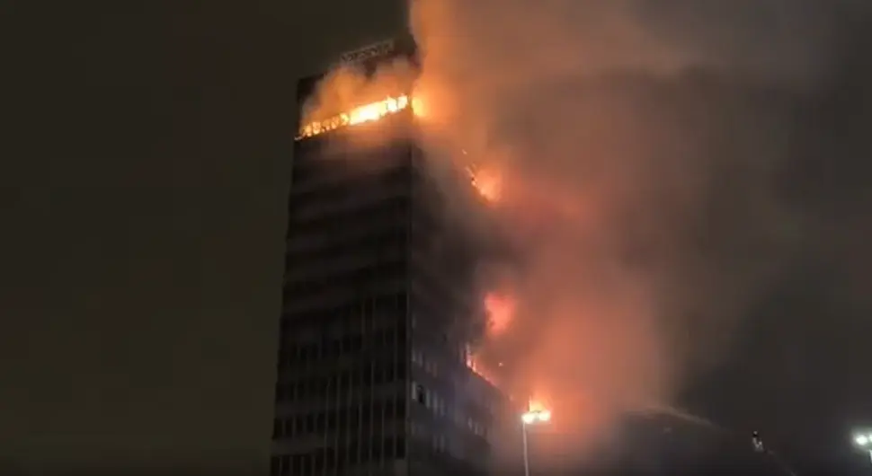 Гори небодер Вјесника у Загребу, снимци су драматични