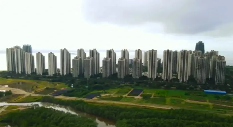 Како је град у који је уложено 92 милијарде евра постао град духова