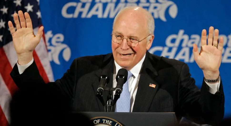 Умро Дик Чејни