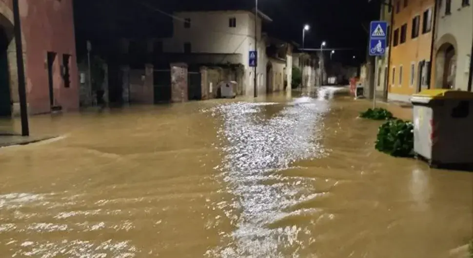 Велико невријеме погодило Италију и Словенију: У току евакуација становништва