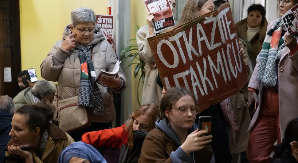 Протест против утакмице 2