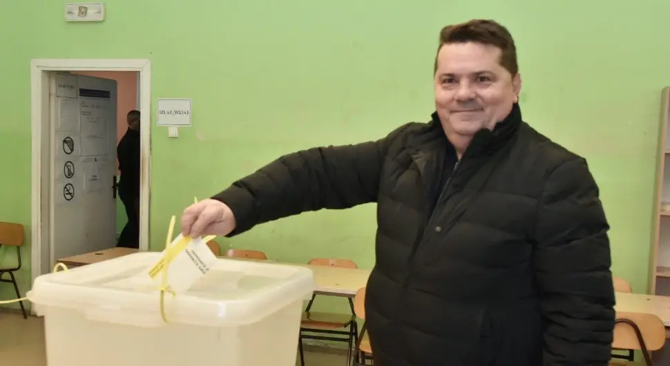 Стевандић своју грађанску дужност обавио у Бањалуци