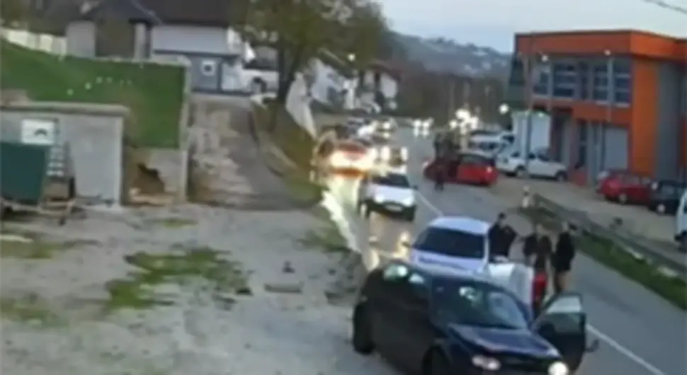 Возач голфа направио хаос у Великој Кладуши