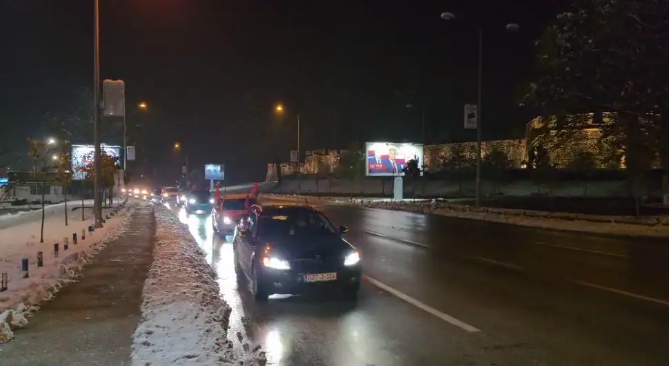 Каран побиједио на изборима: Славље на улицама Бањалуке