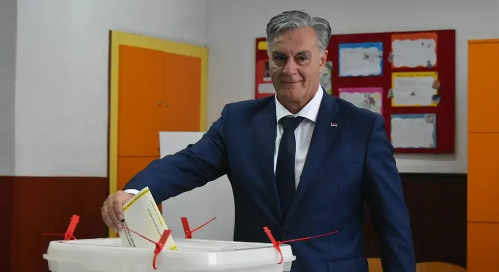 Синиша Каран на гласању