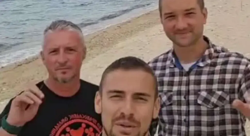 Припадници МУП-а Србије за "дјецу лептире" пјешачили до Хиландара