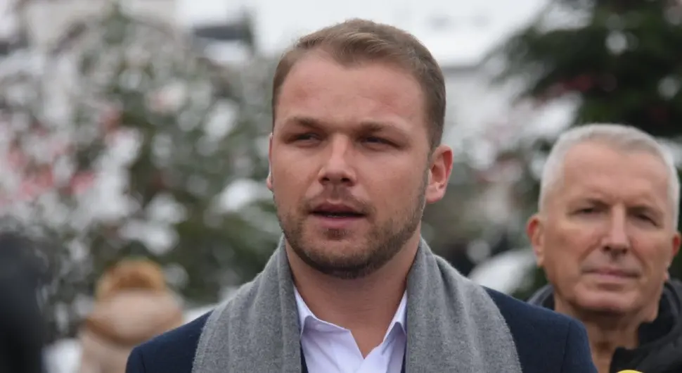 Станивуковић прозвао министра Стевановића: Нека поједе коју сарму