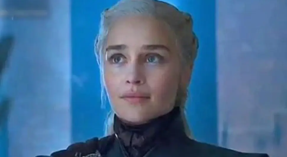 Емилија Кларк