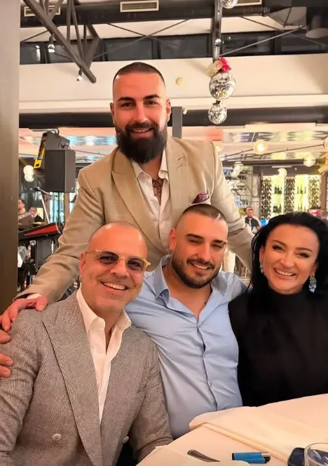 Дарко Лазић у проводу са мужем од своје бивше жене