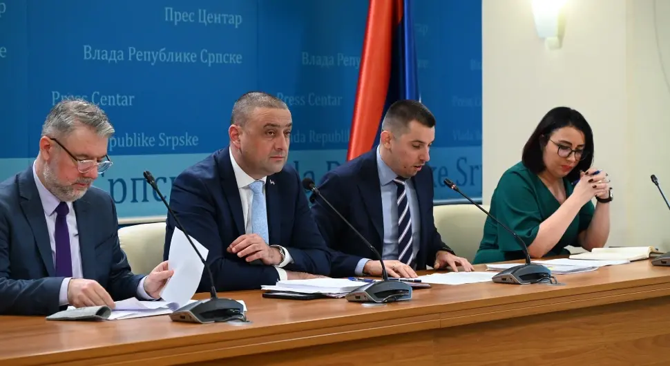 Шеранић: Влада Српске дала сагласност да Гас-Рес преузме Комсар