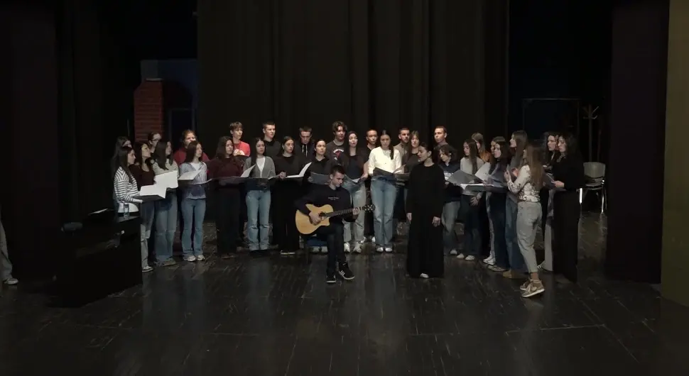 Све спремно за музичко сценски колаж