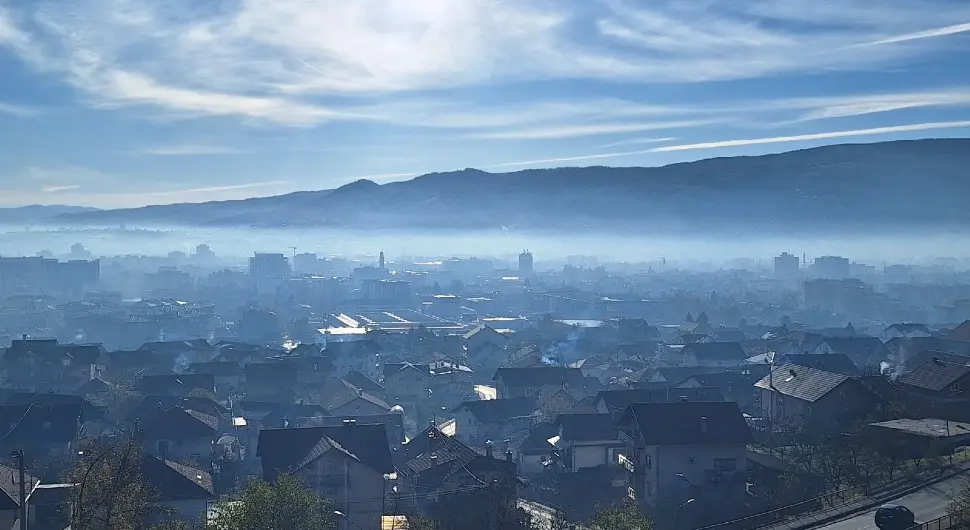 Анализа показала "добар квалитет ваздуха", грађани поручују: Дишемо на шкрге