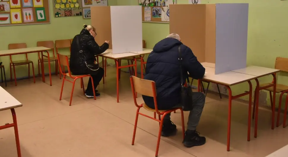 Погледајте излазност на изборима у Српској до 15 часова