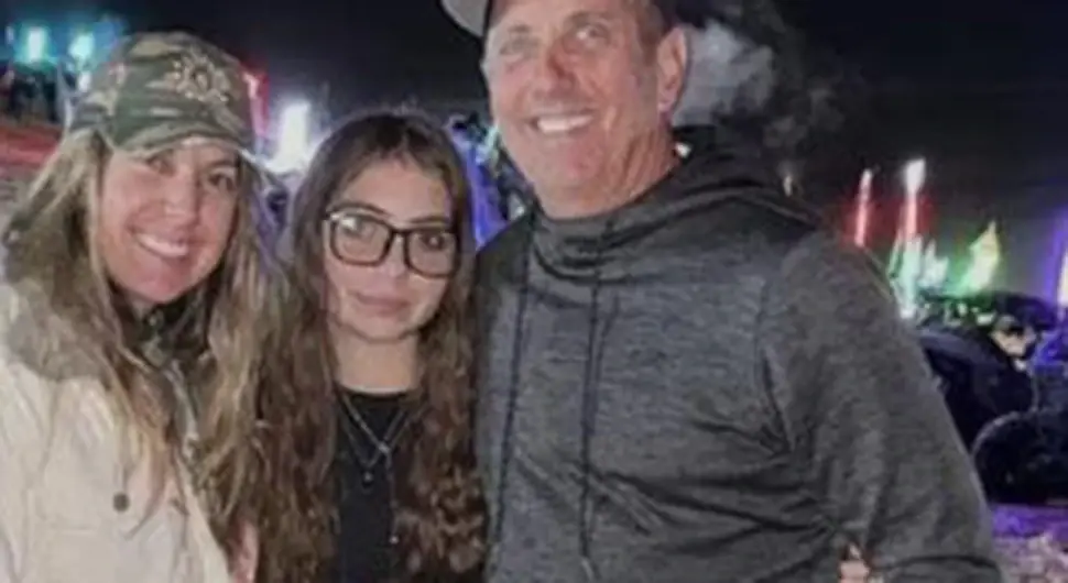 Грег Бифл с породицом