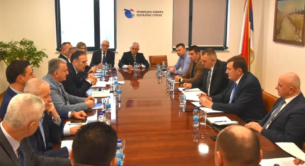 Пао договор: Радницима ће се моћи неопорезиво исплатити до 2.500 КМ